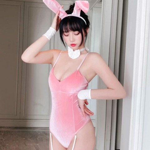 Thời trang sexy cosplay nàng thỏ hồng đáng yêu NT24